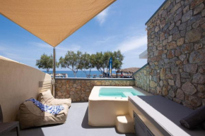 Cyclops Beach Apartments